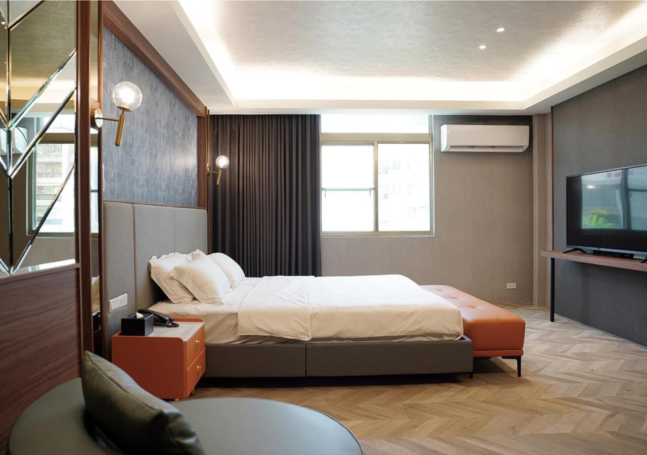 גאושיונג The Riverside Hotel & Motel מראה חיצוני תמונה