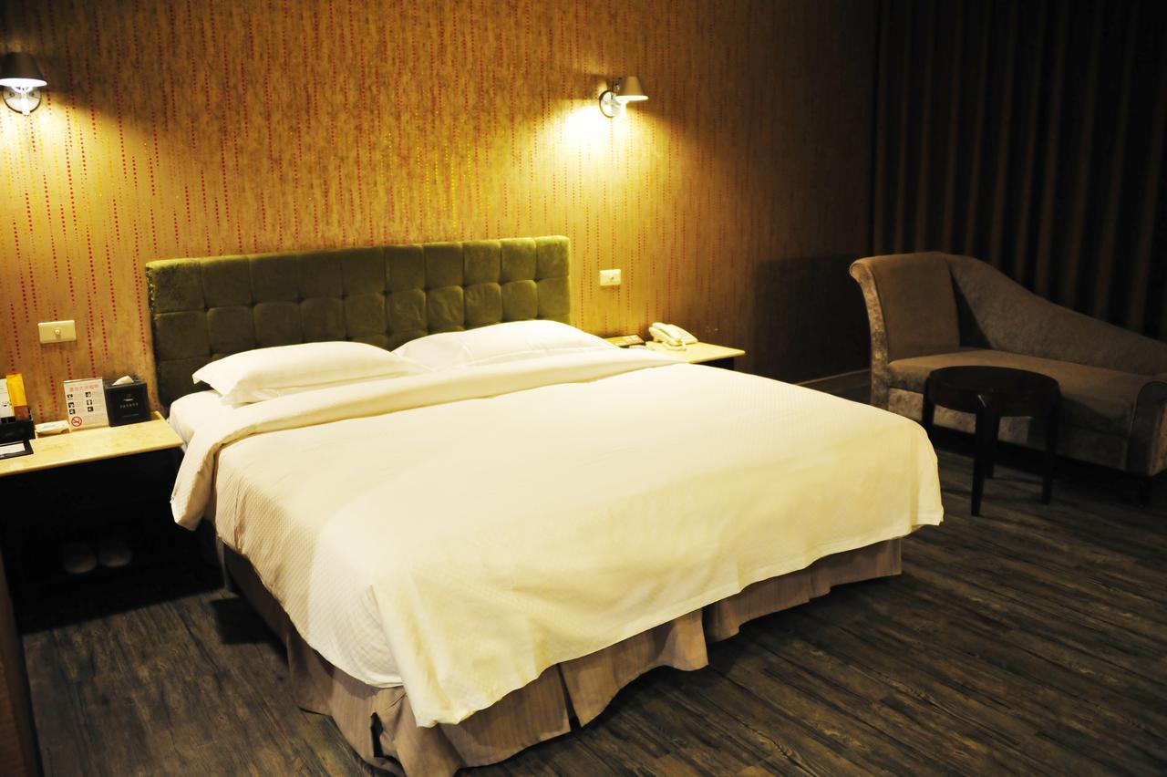 גאושיונג The Riverside Hotel & Motel מראה חיצוני תמונה