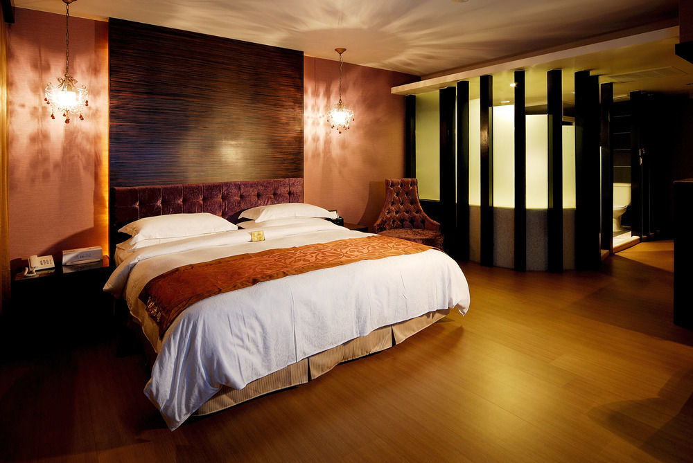 גאושיונג The Riverside Hotel & Motel מראה חיצוני תמונה