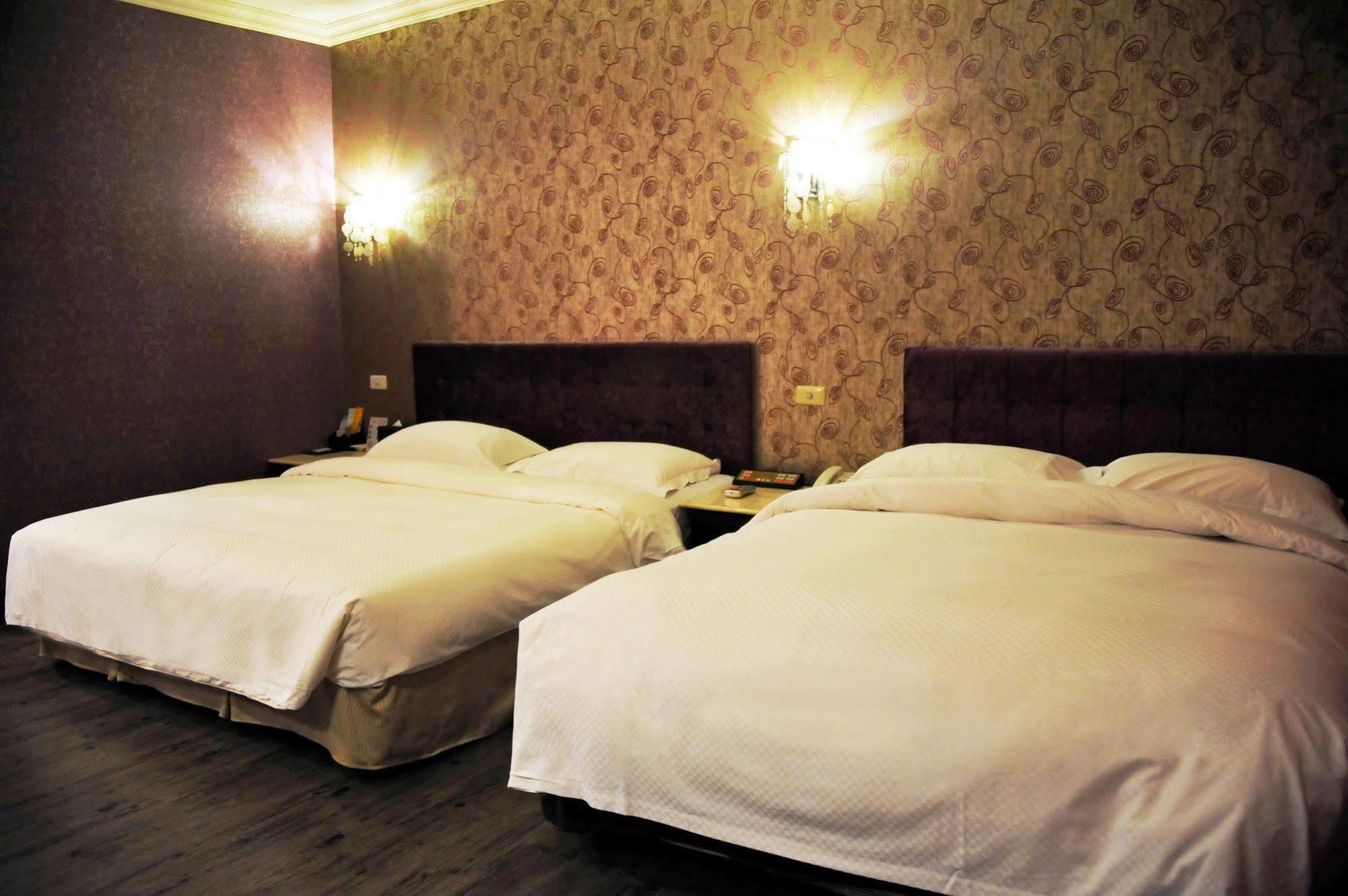 גאושיונג The Riverside Hotel & Motel מראה חיצוני תמונה