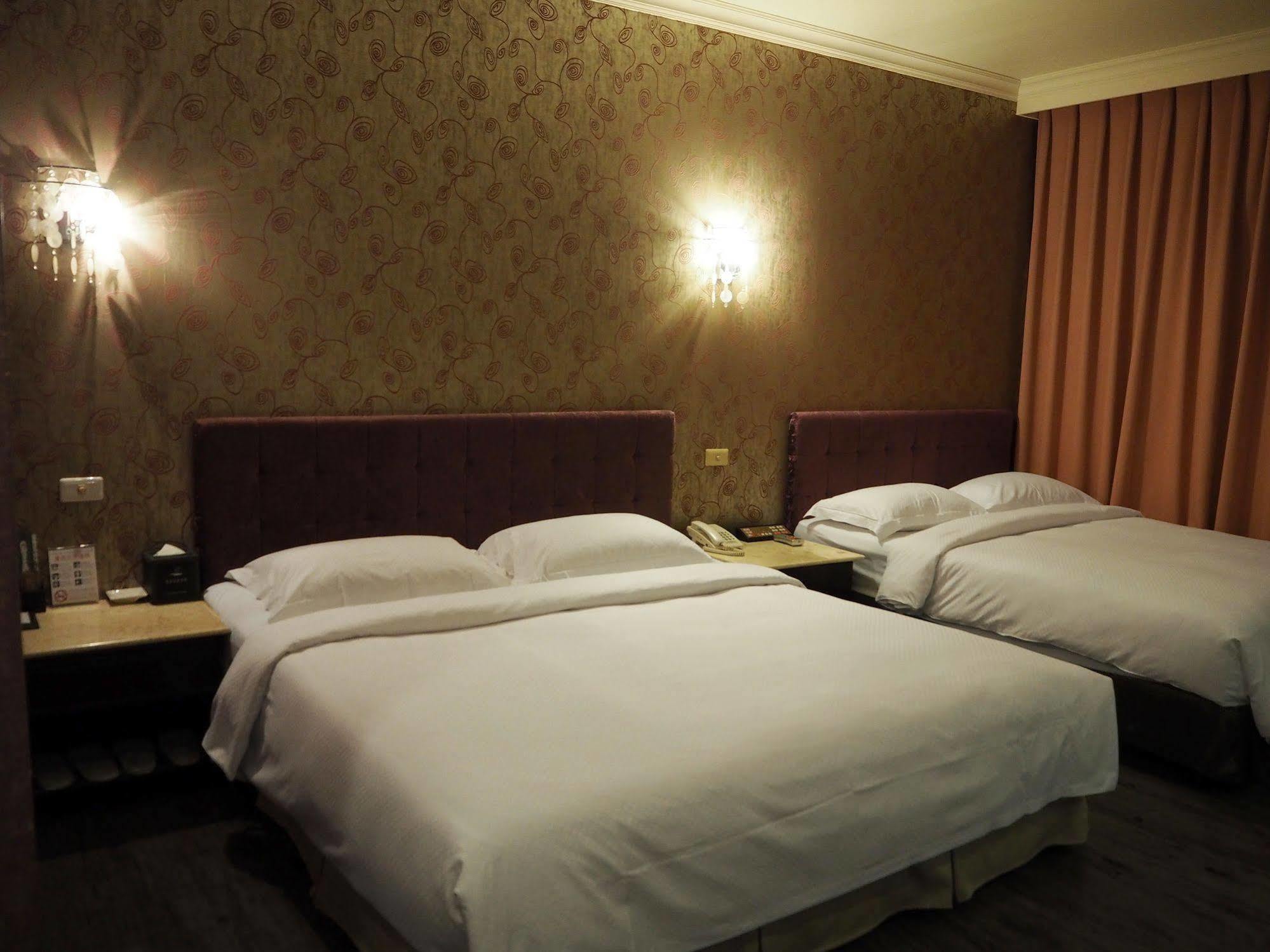 גאושיונג The Riverside Hotel & Motel מראה חיצוני תמונה