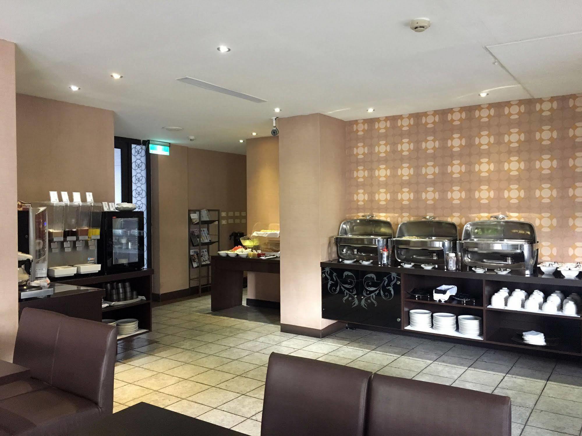 גאושיונג The Riverside Hotel & Motel מראה חיצוני תמונה
